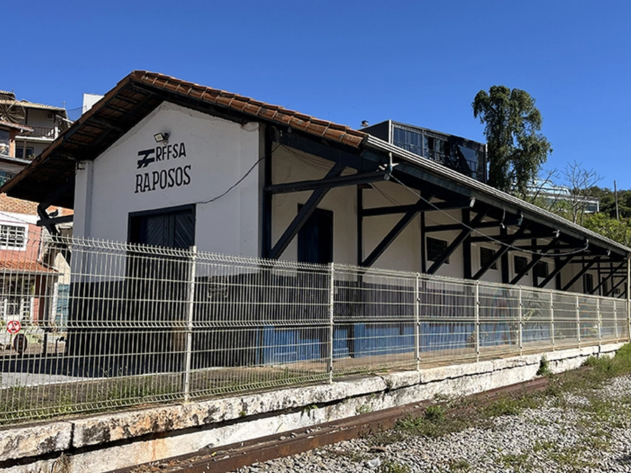 Situação atual da Estação Ferroviária de Raposos em 2026.